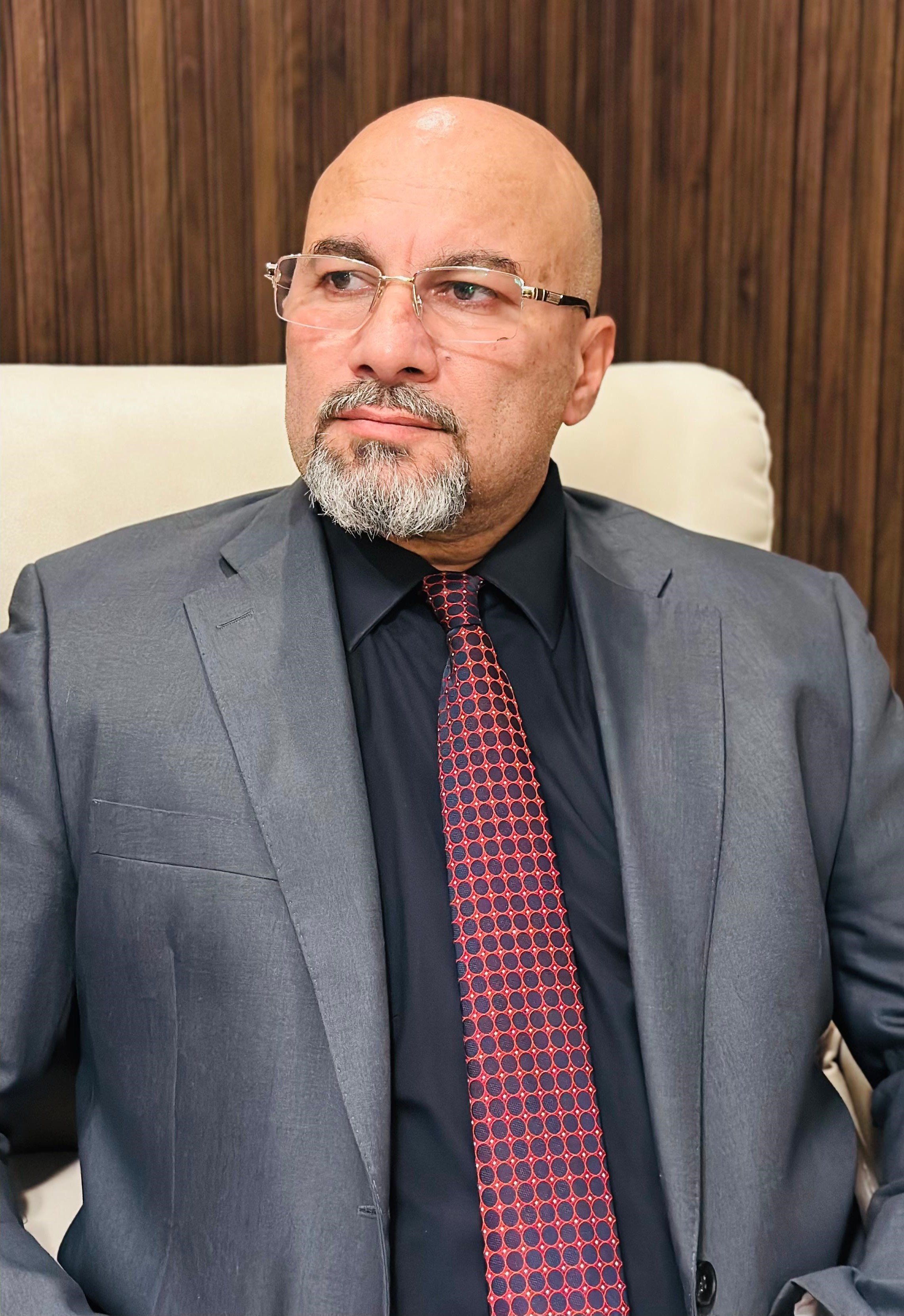 مقال فلسفة التشخيص والتجريد للدكتور هاشم نصار